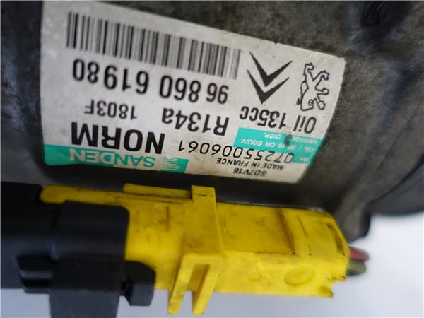 692705