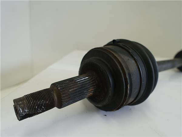 813232