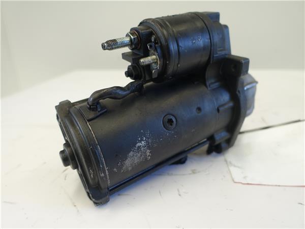 821623
