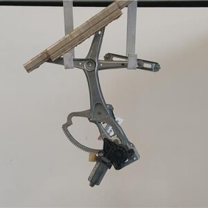 MECANISMO ELEVALUNAS DEL. DCHO. Mercedes-Benz clase e (bm 210) berlina (05.1995->) E 290 Turbo-D (210.017) OM 602.982 OM602982 0130821709 130821709 AZUL OSCURO Delanteras delanteros Derechas derechos motor 717.466