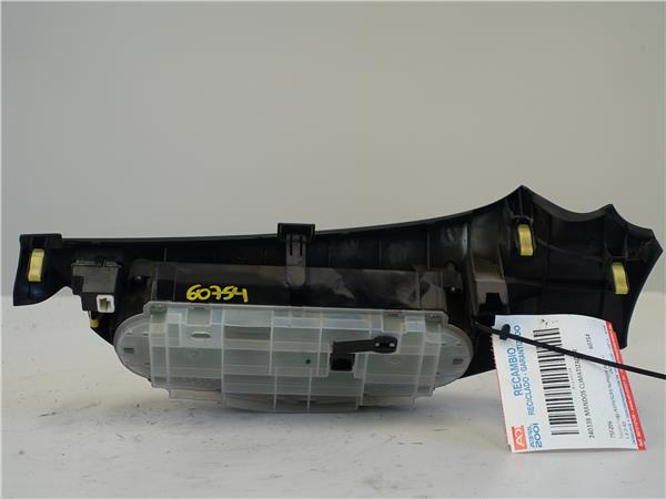 MANDOS CLIMATIZADOR Toyota yaris (ksp9/scp9/nlp9)(08.2005->) 1.4 D-4D 1ND-TV 1NDTV 75F206 BLANCO acondicionado aire calefaccion - Imagen 2