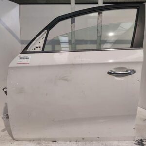 PUERTA DEL. IZDA. Kia carens (rp)(2013->) 1.6 Basic [1,6 Ltr. - 99 kW GDI CAT] G4FD - #Prov# G4FDPROV BLANCO    Delantera Izquierda