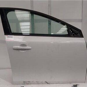 PUERTA DEL. DCHA. Volvo v40 (2012->) 1.6 Básico [1,6 Ltr. - 84 kW Diesel CAT] D 4162 T - #Prov# D4162TPROV BLANCO    Delanteras delanteros Derechas derechos