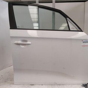 PUERTA DEL. DCHA. Kia carens (rp)(2013->) 1.6 Basic [1,6 Ltr. - 99 kW GDI CAT] G4FD - #Prov# G4FDPROV BLANCO    Delanteras delanteros Derechas derechos