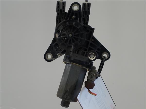 MECANISMO ELEVALUNAS DEL. DCHO. Peugeot 306 (7b, n3, n5) 1.6 SR NFZ (TU5JP) NFZ(TU5JP) 0130821648 130821648 AZUL Delanteras delanteros Derechas derechos motor - Imagen 2