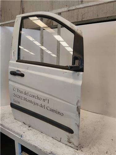 PUERTA DEL. DCHA. Mercedes-Benz vito / mixto furgón (w639) 109 CDi OM 646.981 OM646981 BLANCO Delanteras delanteros Derechas derechos - Imagen 3