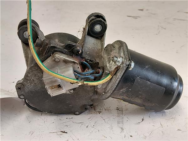 MOTOR LIMPIAPARABRISAS DEL. Mitsubishi l 200 (k__t) 2.5 D (K14T) 4 D 56 4D56 AZUL Delanteras delanteros