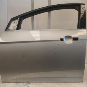 PUERTA DEL. IZDA. Ford focus berlina (cb8)(2010->) 1.6 Titanium [1,6 Ltr. - 110 kW EcoBoost CAT] JQDB - #Prov# JQDBPROV GRIS    Delantera Izquierda
