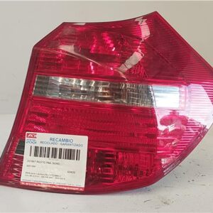 PILOTO TRA. DCHO. BMW serie 1 berlina (e81/e87)(2004->) 2.0 118i [2,0 Ltr. - 105 kW 16V] N43 B20 A N43B20A A055364 BLANCO    Bombilla Derecha derecho Faro Lámpara Luz Trasera trasero