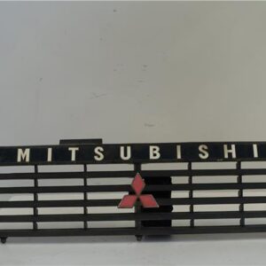 REJILLA CAPO Mitsubishi montero (l040)(1984->) 2.5 TD 4x4 4 D 56 T 4D56T MR38352730 BLANCO CALANDRA DELANTERA RADIADOR capot delantera