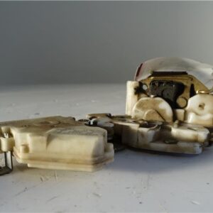 CERRADURA DEL DCHA Nissan terrano ii (r20)(02.1993->) 3.0 Di 4WD ZD30 89-A543 89A543 ROJO