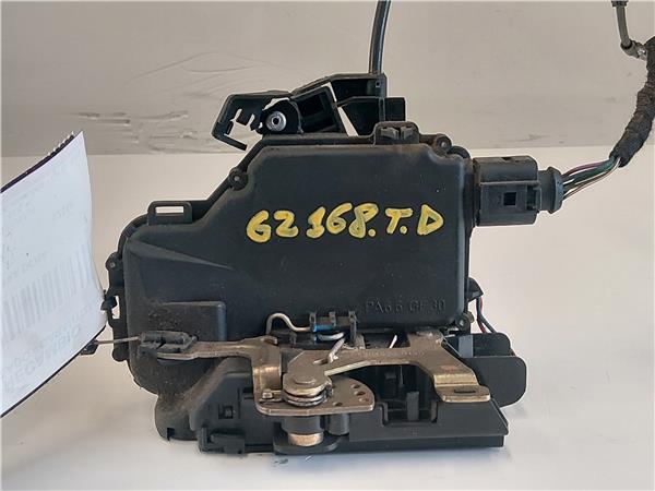 CERRADURA TRA DCHA Volkswagen golf iv berlina (1j1)(1997->) 1.9 TDI AGR AZUL DQY