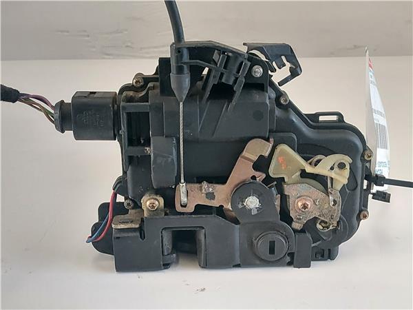 CERRADURA TRA DCHA Volkswagen golf iv berlina (1j1)(1997->) 1.9 TDI AGR AZUL DQY - Imagen 2