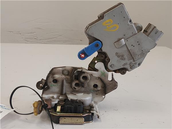 CERRADURA DEL DCHA Nissan terrano ii (r20)(02.1993->) 2.7 TDi 4WD TD27TI GRIS