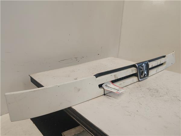 REJILLA CAPO Peugeot boxer caja/chasis (zct_) 2.5 D T9A (DJ5) T9A(DJ5) 1304863080 CALANDRA DELANTERA RADIADOR capot delantera - Imagen 2