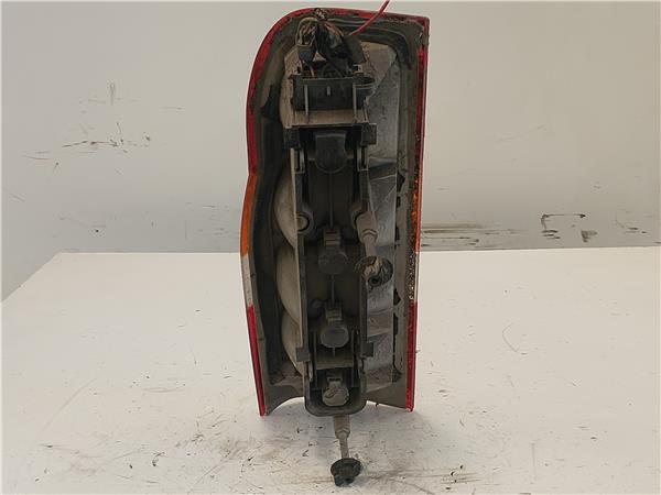 PILOTO TRA. DCHO. Ford transit furgón (fa_ _) 2.0 DI (FAE_, FAF_, FAG_) ABFA 01-431-1933R-R 14311933RR BLANCO Bombilla Derecha derecho Faro Lámpara Luz Trasera trasero VXT75 - Imagen 2