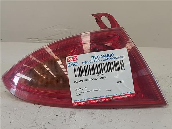 PILOTO TRA. IZDO. Seat leon (1p1)(05.2005->) 2.0 TDI BMN 982051-00 98205100 NEGRO Bombilla Faro Izquierdo Lámpara lateral Luz Trasero