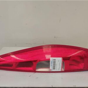PILOTO TRA. DCHO. Mitsubishi colt cz3 berl. 5 (z30a)(2005->) 1.1 Inform (D) [1,1 Ltr. - 55 kW CAT] G/  134910 - #Prov# G134910PROV 8330A234 NEGRO    Bombilla Derecha derecho Faro Lámpara Luz Trasera trasero