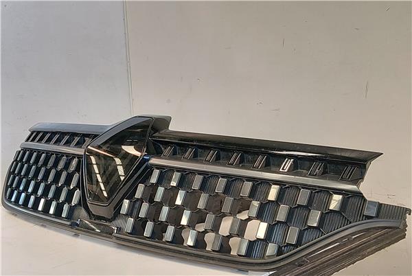 REJILLA CAPO Renault austral - #prov# TCE 160 116 KW - #Prov# H5H E4 - #Prov# H5HE4PROV 622563643R BLANCO CALANDRA DELANTERA RADIADOR capot delantera - Imagen 3