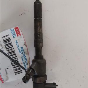 INYECTOR Fiat punto / grande punto (199) 1.3 D Multijet 199 A2.000 199A2000 0445110183 445110183 BLANCO