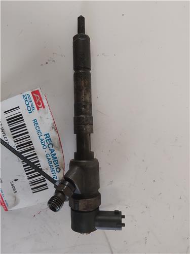 INYECTOR Fiat punto / grande punto (199) 1.3 D Multijet 199 A2.000 199A2000 0445110183 445110183 BLANCO