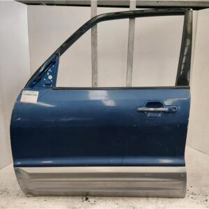 PUERTA DEL. IZDA. Mitsubishi montero (v60/v70)(2000->) 3.2 DI-D (V68W, V78W) 4M41 - #Prov# 4M41PROV AZUL    Delantera Izquierda